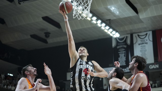 Ante Zizic ameliyat edilecek haber görseli