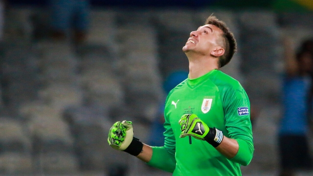 Muslera, yeni yaşını maçta kutladı haber görseli