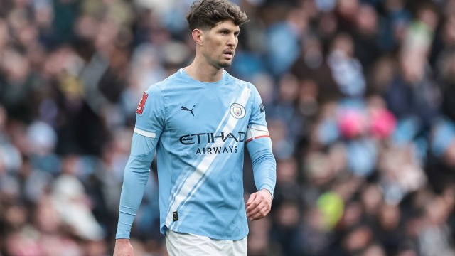 Chelsea, Stones'u gündemine aldı haber görseli