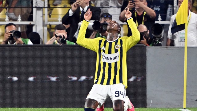 Talisca'dan 21. frikik golü haber görseli