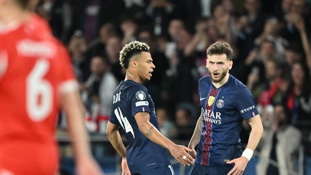 9 gollü düelloda kazanan PSG haber görseli