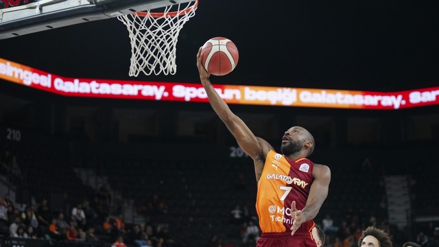 Will Cummings ile yollar ayrıldı haber görseli
